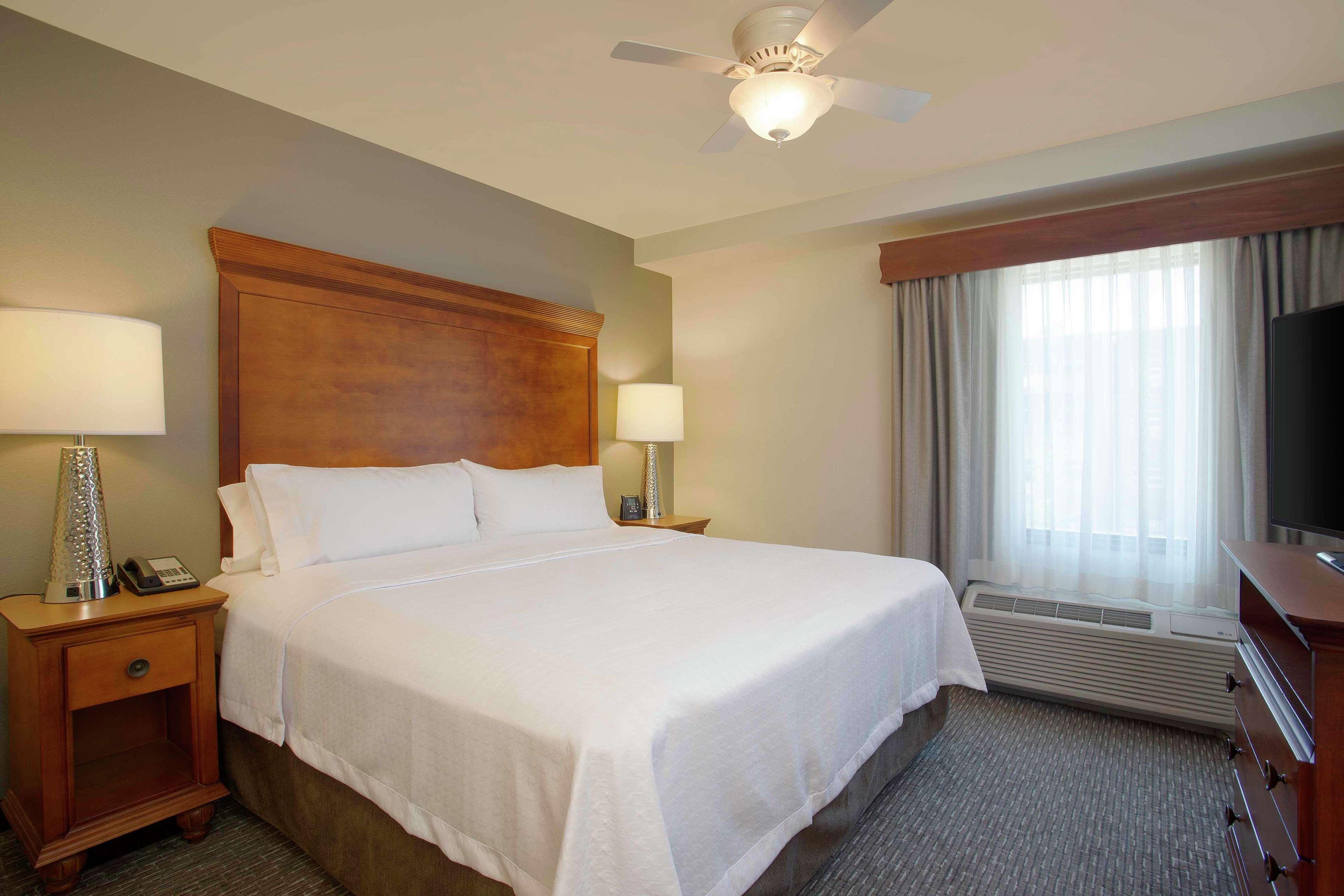 Homewood Suites By Hilton Omaha - Downtown Экстерьер фото